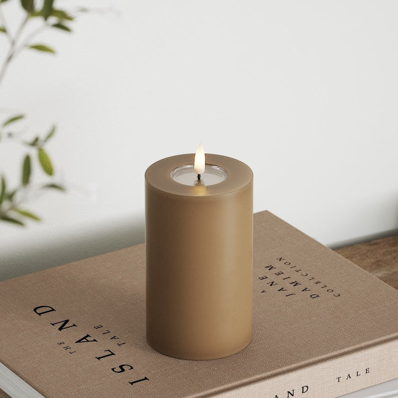 Deluxe Homeart LED Blockljus Ø 7,5 x 12,5 cm Karamell